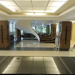 Univers Hotel 4*