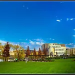 Univers Hotel 4*