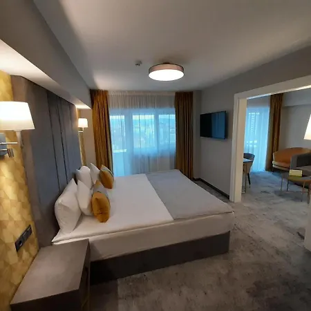 Univers 4* Cluj-Napoca