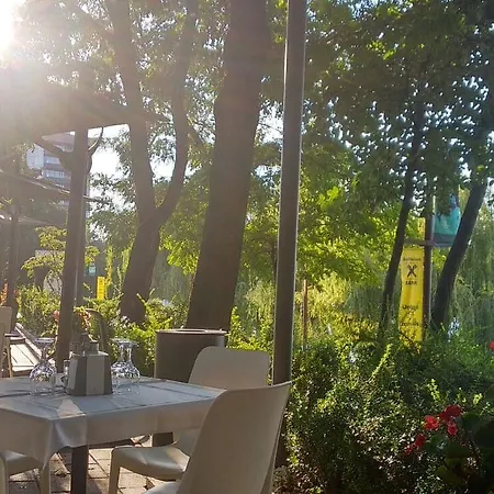 Univers 4* Cluj-Napoca