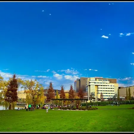 Univers Szálloda 4*