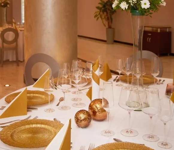 Univers 4* Cluj-Napoca