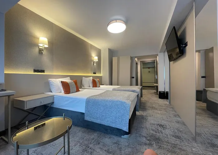 Univers 클루지나포카