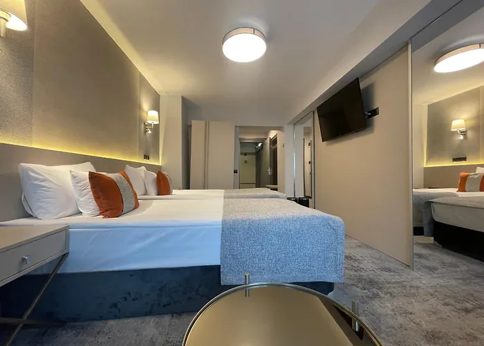 Univers 클루지나포카