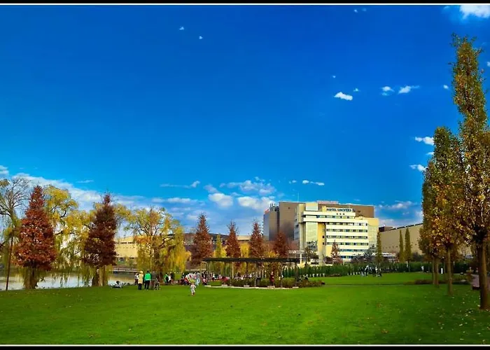 Univers Ξενοδοχείο 4*